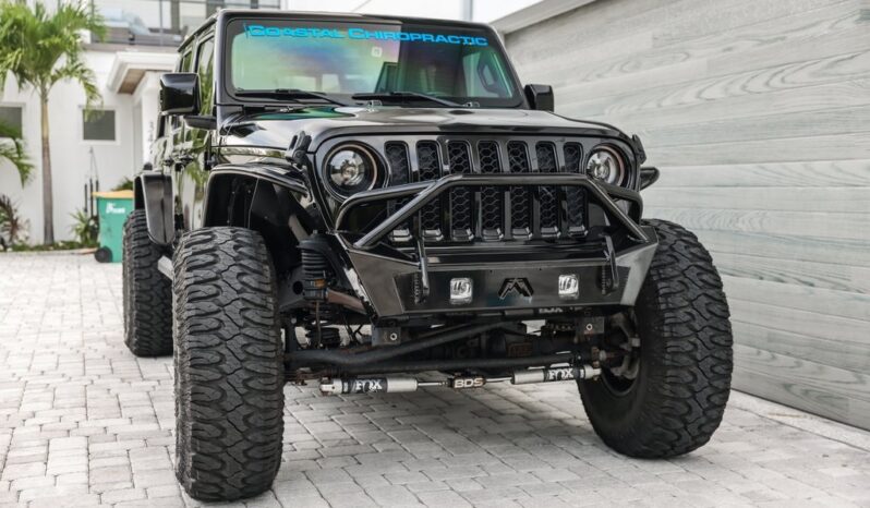 
								Jeep Gladiator 2021 full									