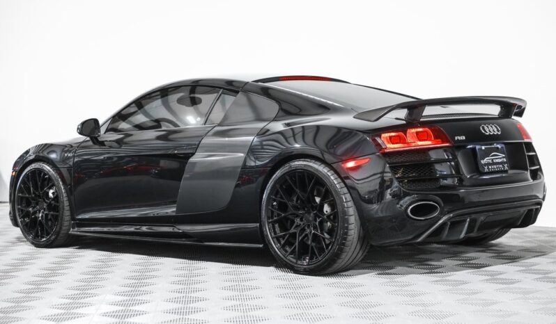 
								Audi R8 2012 full									