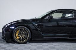 
										Nissan GT-R 2021 full									