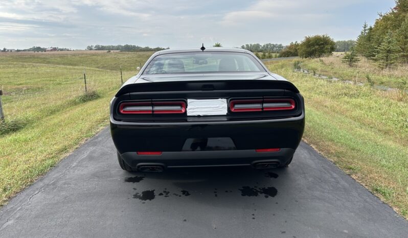 
								Dodge Challenger 2023 full									