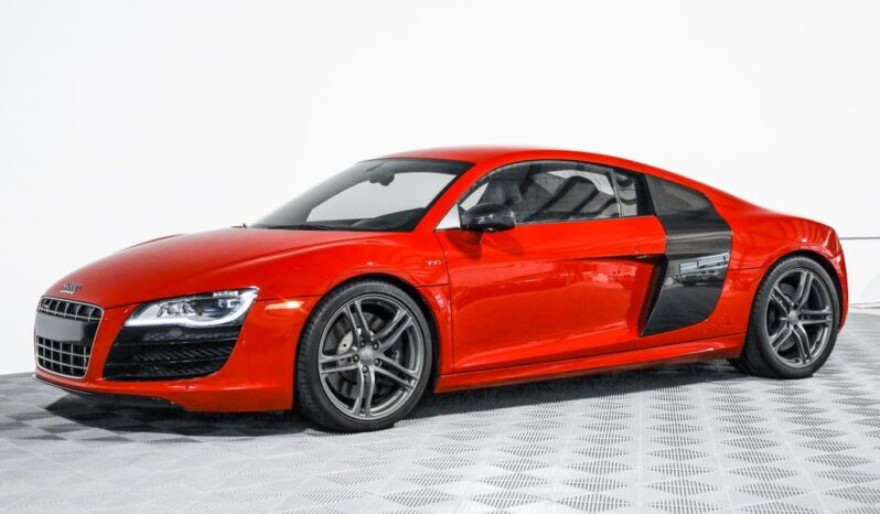 
								Audi R8 2012 full									