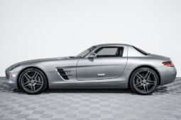 
										Mercedes-Benz SLS AMG® 2011 full									