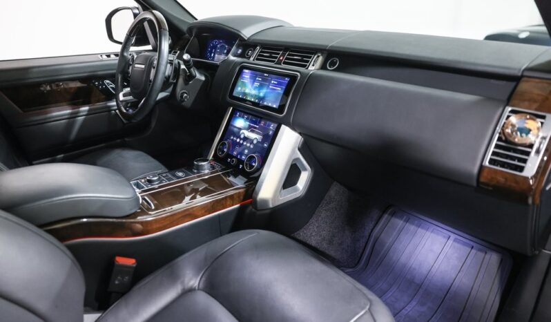 
								Land Rover Range Rover 2021 full									