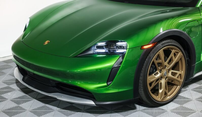 
								Porsche Taycan Cross Turismo 2023 full									