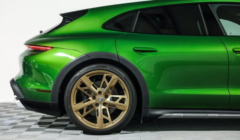 
								Porsche Taycan Cross Turismo 2023 full									