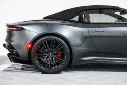 Aston Martin DBS 2021