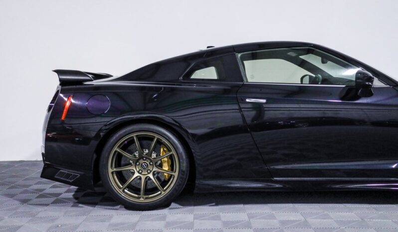 
								Nissan GT-R 2021 full									