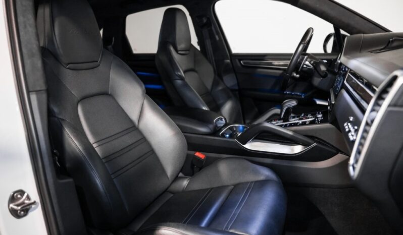 
								Porsche Cayenne 2019 full									