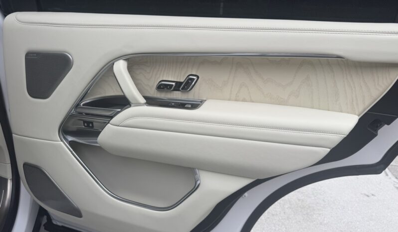 
								Land Rover Range Rover 2025 full									