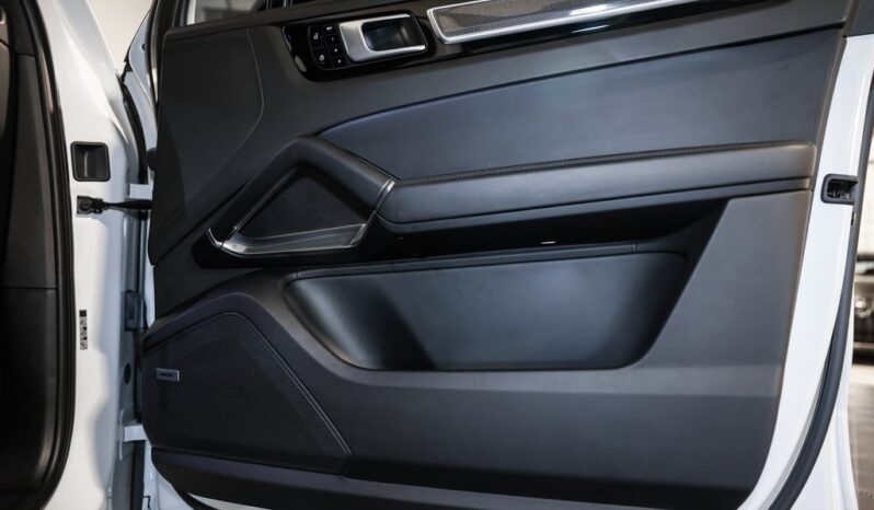 
								Porsche Cayenne 2019 full									