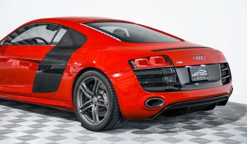 
								Audi R8 2012 full									