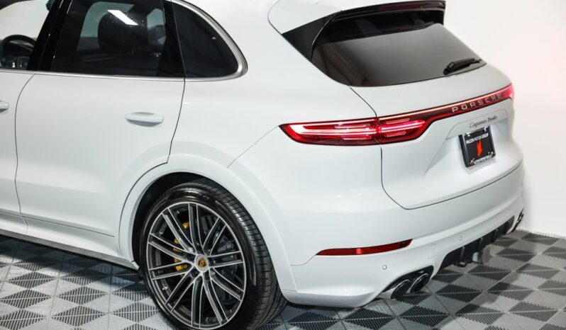 
								Porsche Cayenne 2019 full									