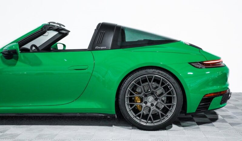 
								Porsche 911 2021 full									