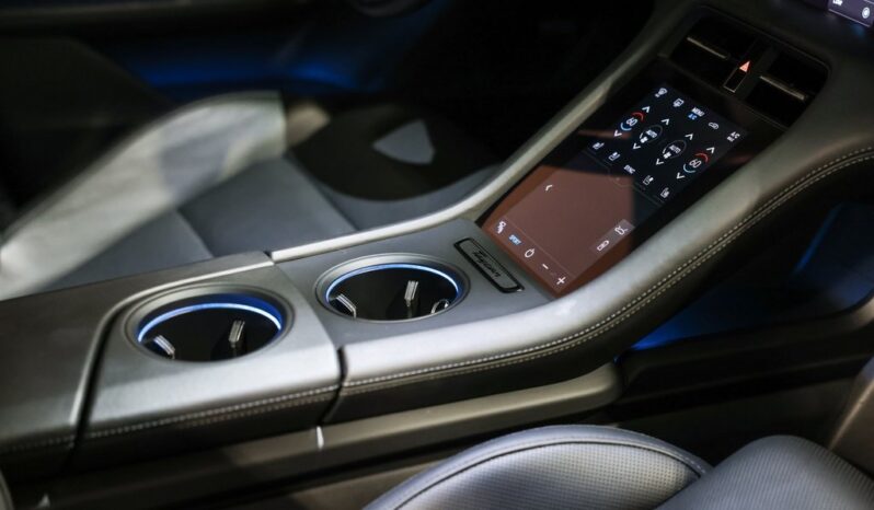 
								Porsche Taycan Cross Turismo 2023 full									