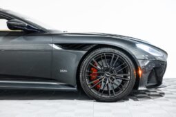 Aston Martin DBS 2021