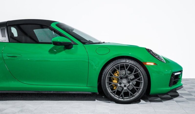 
								Porsche 911 2021 full									