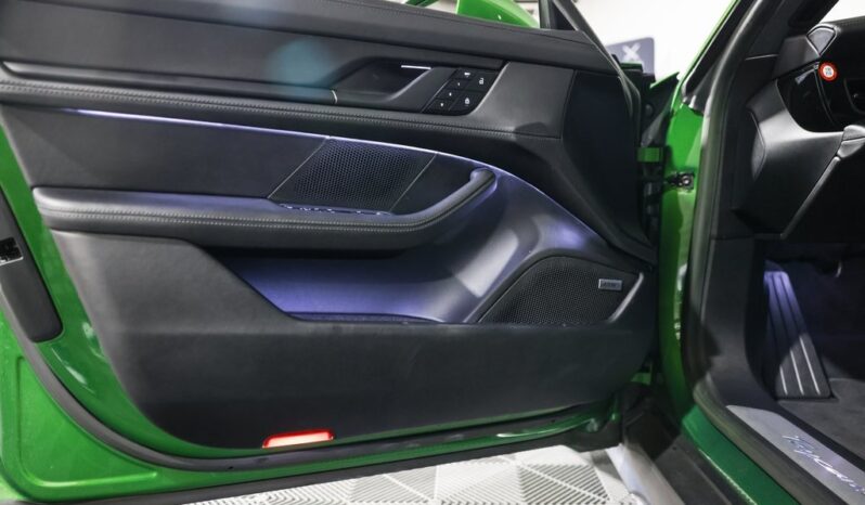 
								Porsche Taycan Cross Turismo 2023 full									