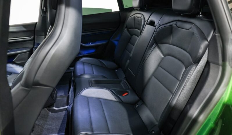 
								Porsche Taycan Cross Turismo 2023 full									