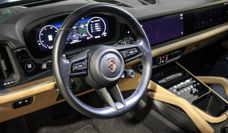 
								Porsche Cayenne 2024 full									