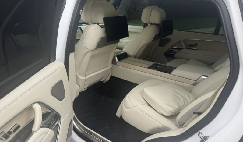 
								Land Rover Range Rover 2025 full									