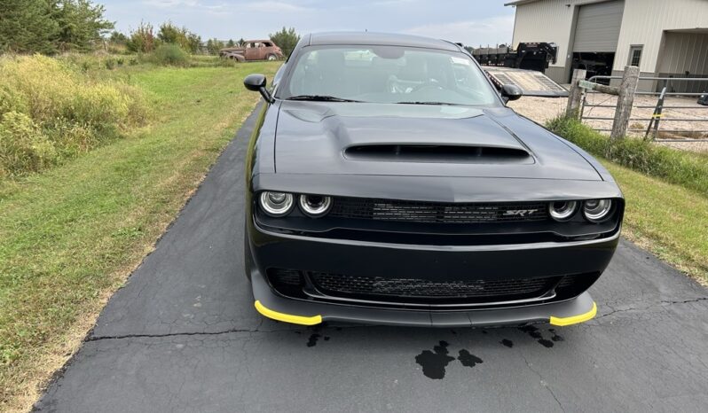 
								Dodge Challenger 2023 full									