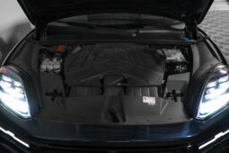 
										Porsche Cayenne 2024 full									