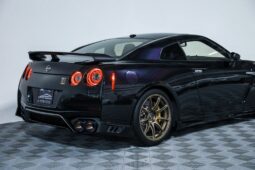 
										Nissan GT-R 2021 full									