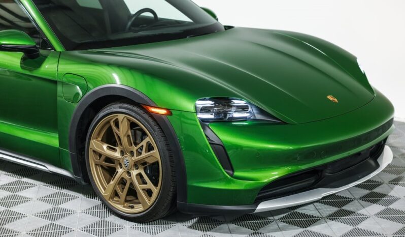 
								Porsche Taycan Cross Turismo 2023 full									