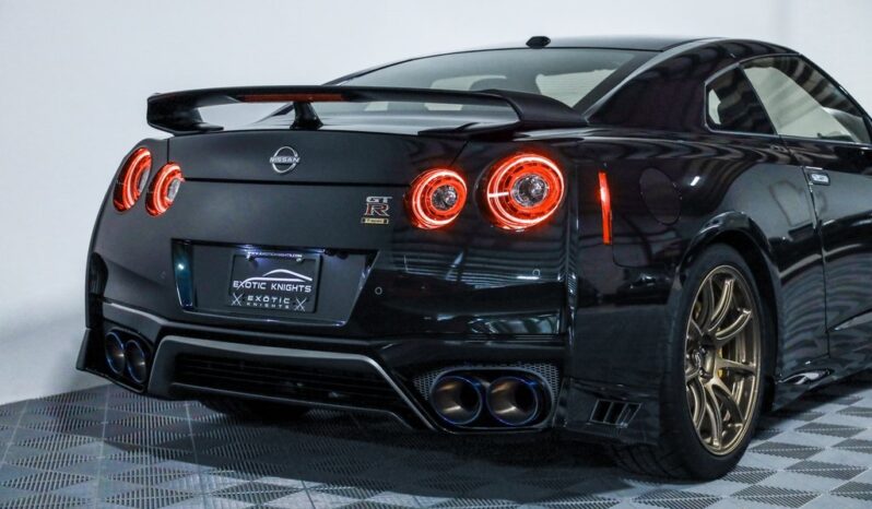 
								Nissan GT-R 2021 full									