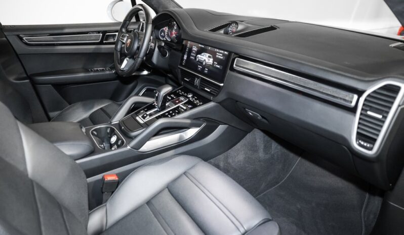 
								Porsche Cayenne 2019 full									