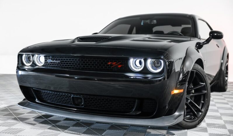 
								Dodge Challenger 2023 full									