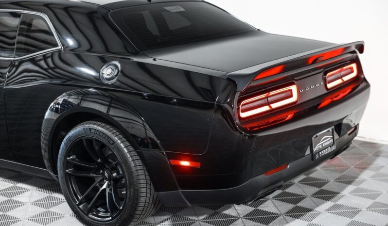 
								Dodge Challenger 2023 full									
