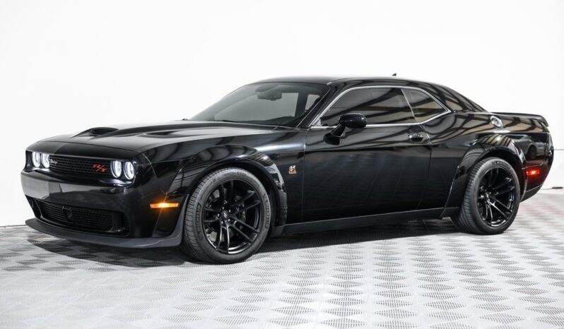 
								Dodge Challenger 2023 full									