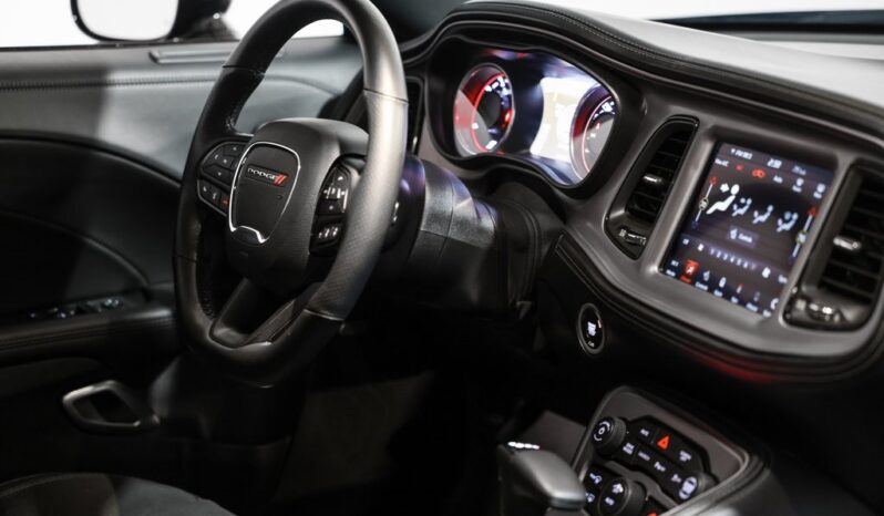 
								Dodge Challenger 2023 full									