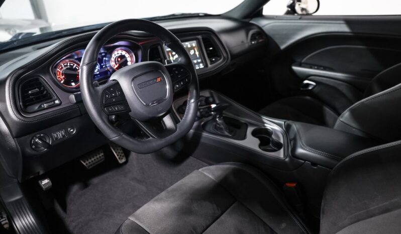 
								Dodge Challenger 2023 full									