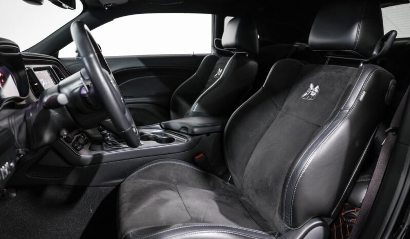 
								Dodge Challenger 2023 full									