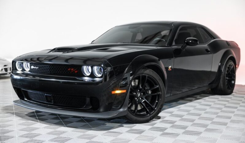 
								Dodge Challenger 2023 full									