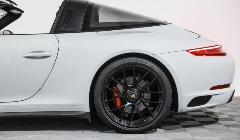 
								Porsche 911 2019 full									