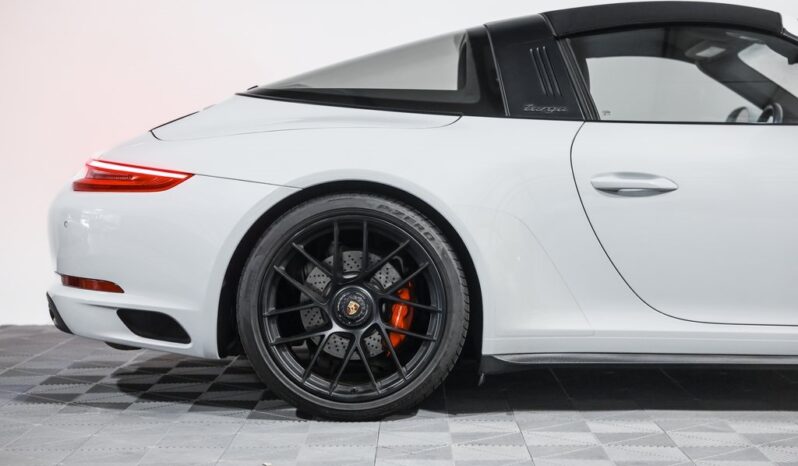 
								Porsche 911 2019 full									