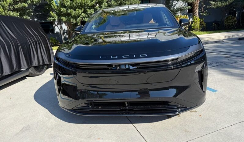 
								Lucid Gravity 2026 full									