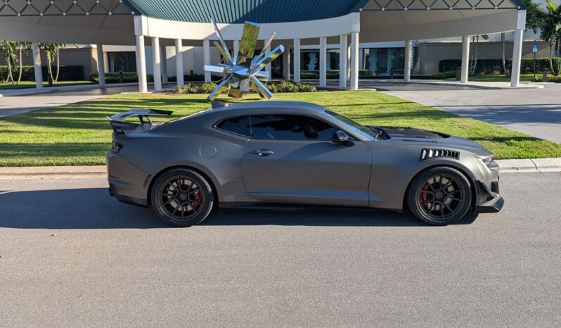 
								Chevrolet Camaro 2023 full									