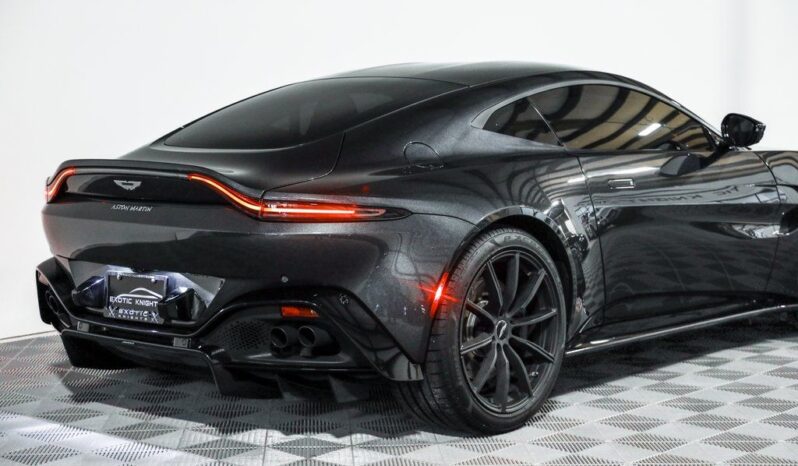 
								Aston Martin Vantage 2020 full									