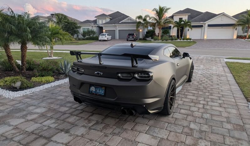 
								Chevrolet Camaro 2023 full									