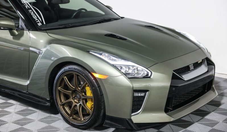 
								Nissan GT-R 2021 full									