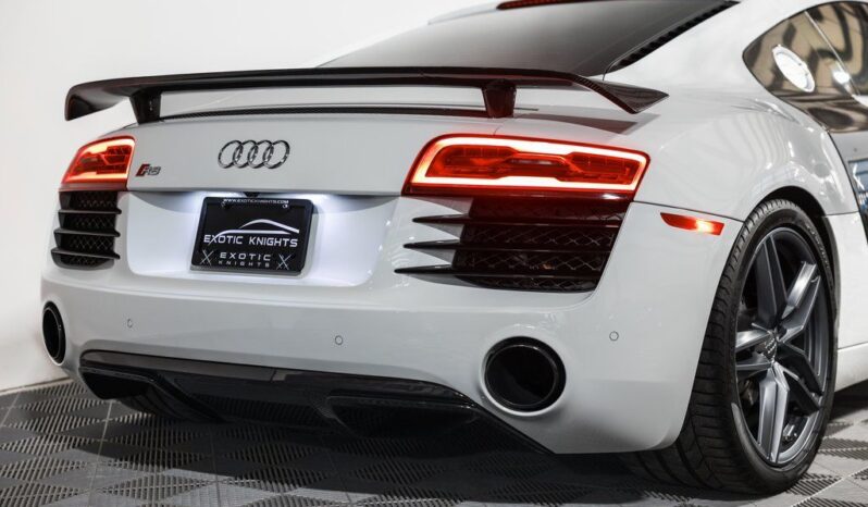 
								Audi R8 2015 full									