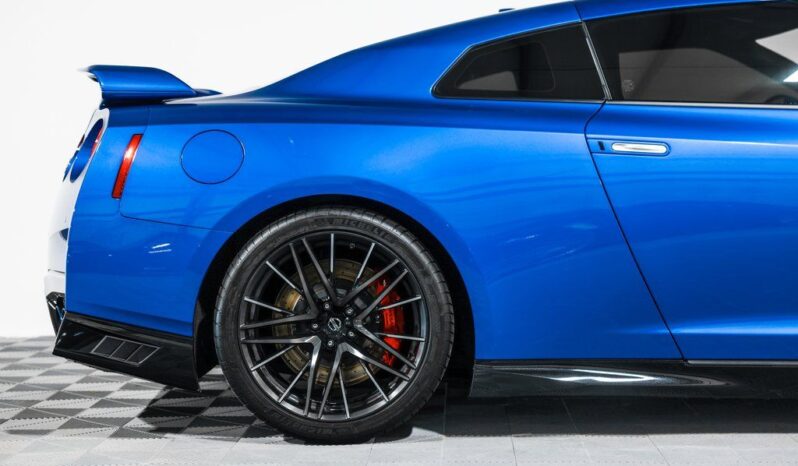 
								Nissan GT-R 2021 full									