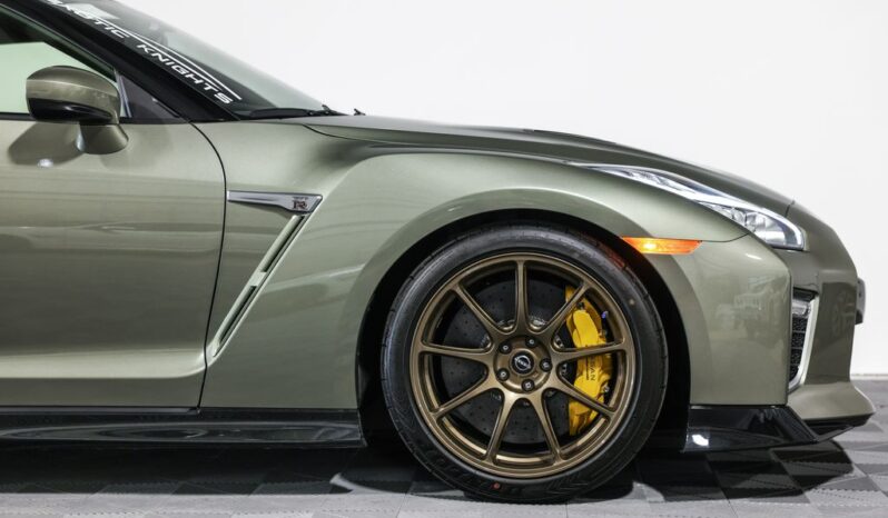 
								Nissan GT-R 2021 full									