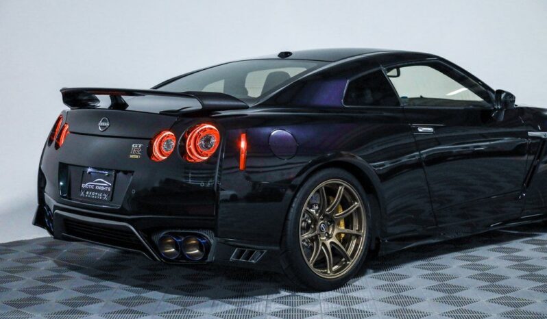 
								Nissan GT-R 2021 full									