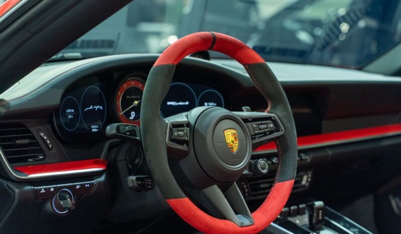 
								Porsche 911 2025 full									