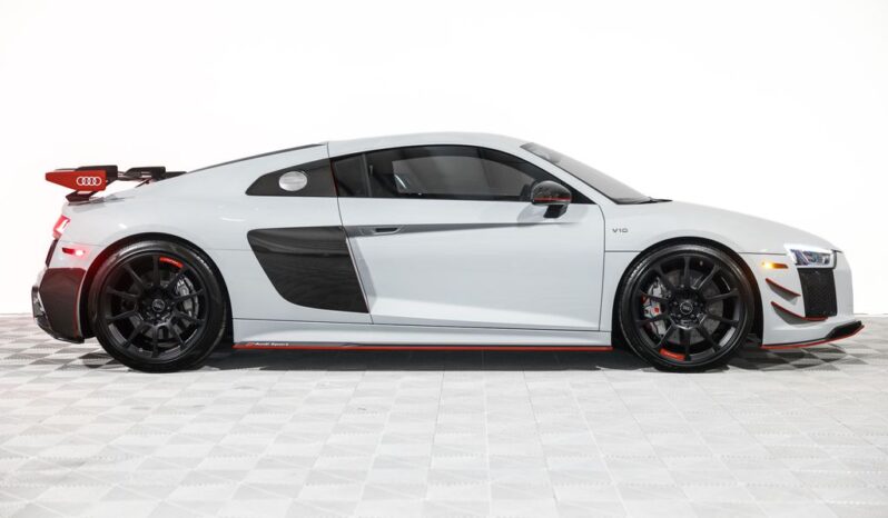 
								Audi R8 2018 full									